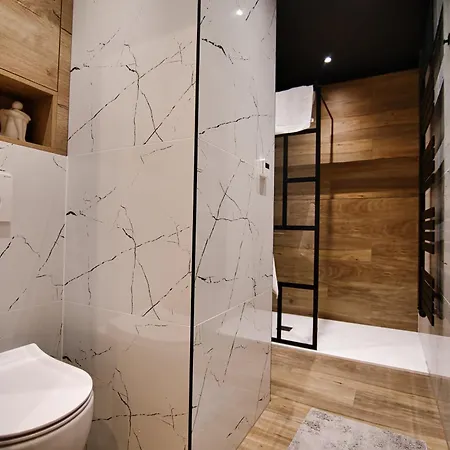 Laguna Beskidów - B43 Z Widokiem Na Jezioro *